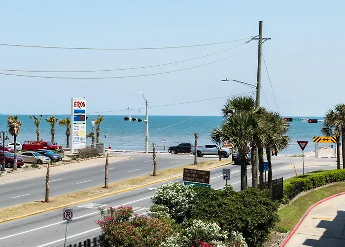 Casa Del Mar Beachfront